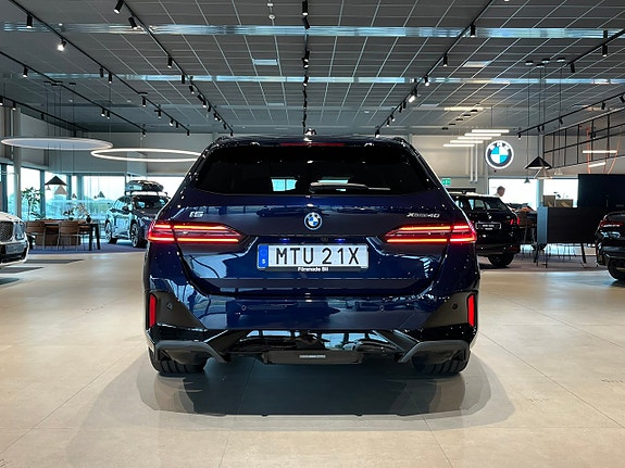 BMW i5 5 of 21