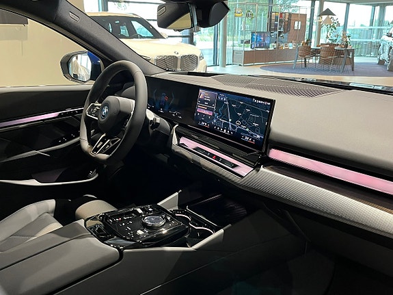 BMW i5 17 of 21