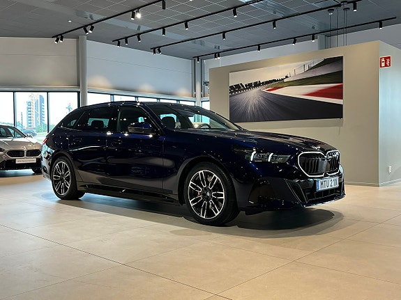 BMW i5 3 of 21