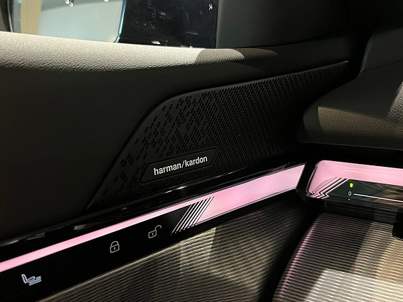 BMW i5 11 of 21