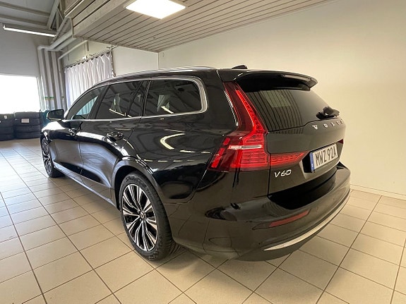 Volvo V60 3 of 5