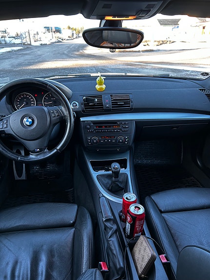 BMW 120i 4 of 11