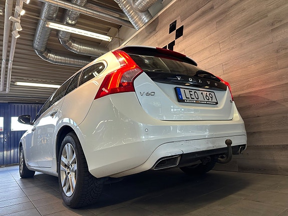 Volvo V60 5 of 25