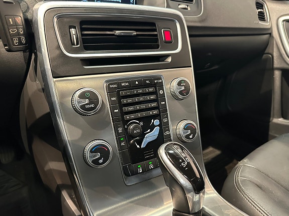 Volvo V60 18 of 25