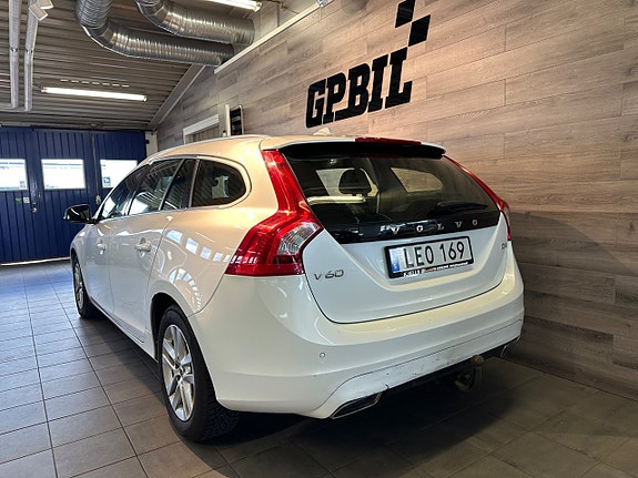 Volvo V60 3 of 25