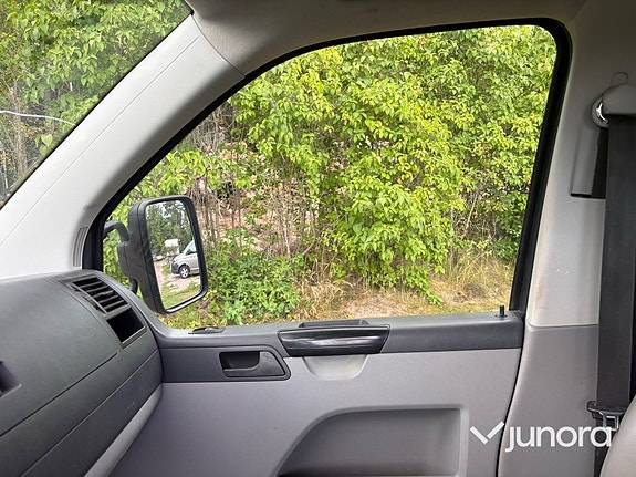 Volkswagen Transporter 16 of 28