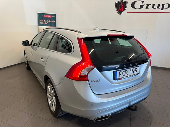 Volvo V60 10 of 19