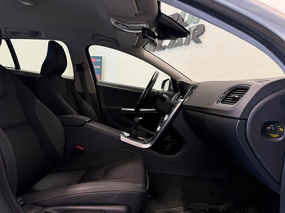 Volvo V60 6 of 19