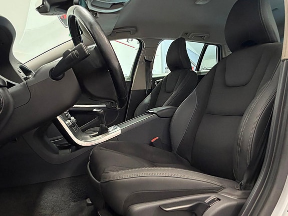 Volvo V60 15 of 19