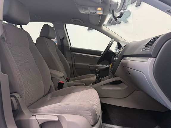 Volkswagen Golf V 6 of 17