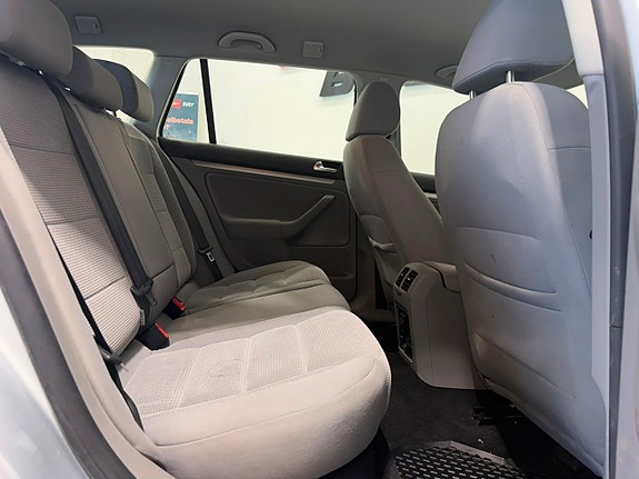 Volkswagen Golf V 12 of 17