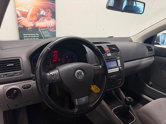 Volkswagen Golf V 17 of 17