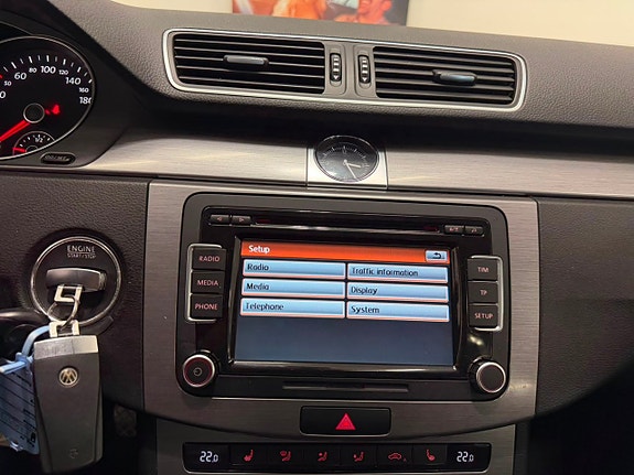 Volkswagen Passat 18 of 20