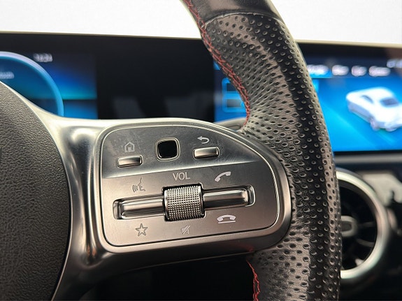 Mercedes-Benz CLA200 15 of 30