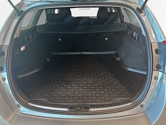 Toyota Auris 10 of 12