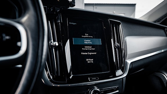 Volvo V90 Cross Country 13 of 24