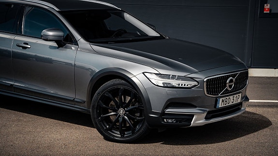 Volvo V90 Cross Country 5 of 24