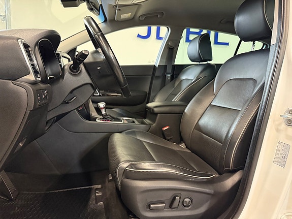 Kia Sportage 10 of 21