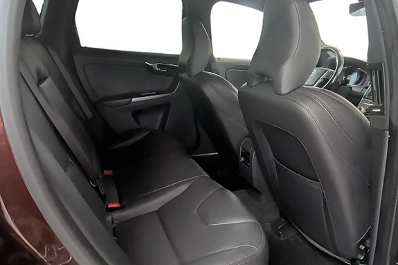 Volvo XC60 9 of 21