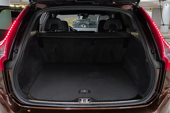 Volvo XC60 12 of 21
