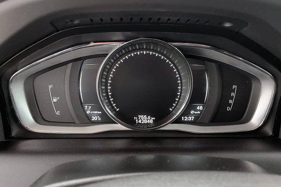 Volvo XC60 16 of 21