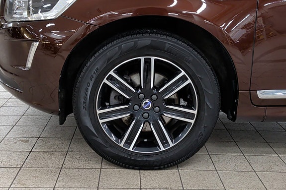 Volvo XC60 17 of 21