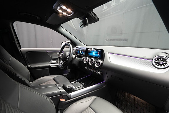 Mercedes-Benz GLA250 e 16 of 20