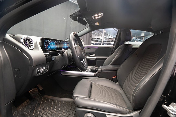 Mercedes-Benz GLA250 e 15 of 20