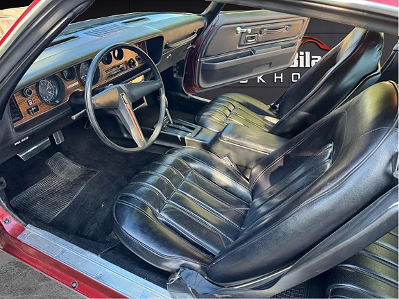 Pontiac Firebird 8 of 10