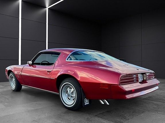 Pontiac Firebird 2 of 10