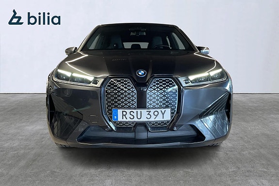 BMW iX 2 of 23