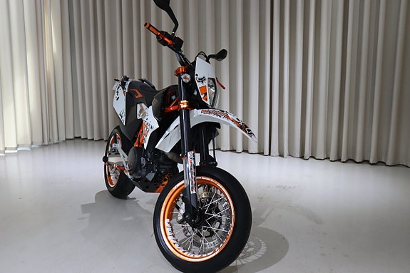 KTM 690 SMC R ABS Akrapovic 650 mil 2 of 17