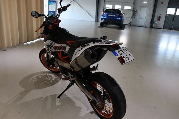 KTM 690 SMC R ABS Akrapovic 650 mil 6 of 17
