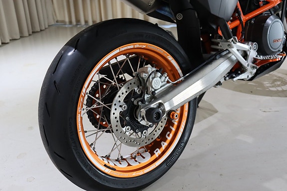KTM 690 SMC R ABS Akrapovic 650 mil 14 of 17