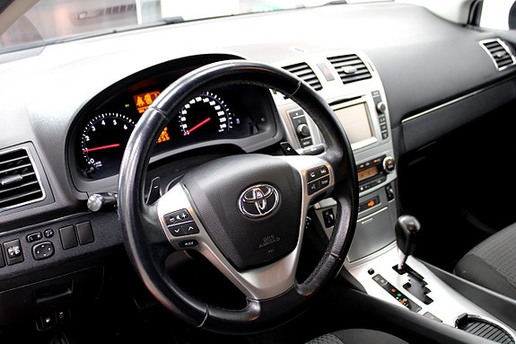 Toyota Avensis 15 of 22