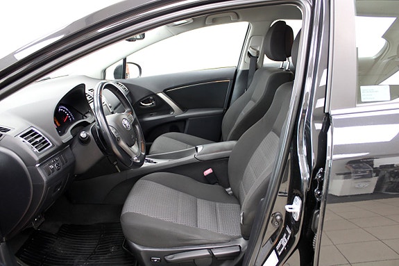 Toyota Avensis 16 of 22