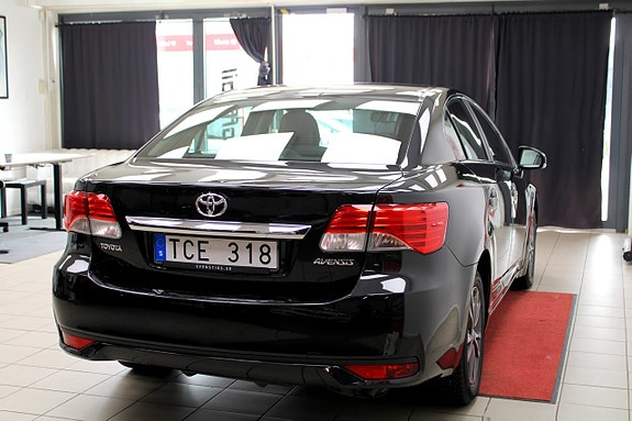 Toyota Avensis 7 of 22