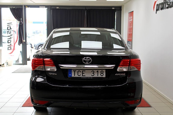 Toyota Avensis 6 of 22