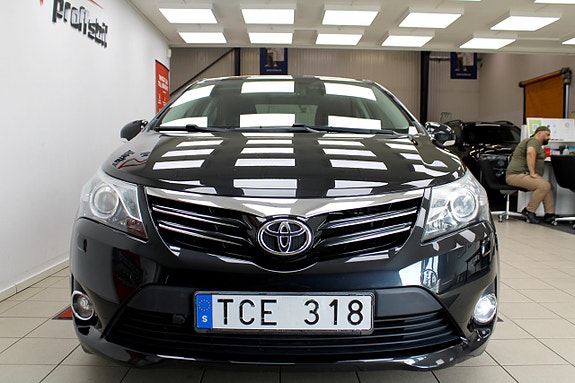 Toyota Avensis 3 of 22