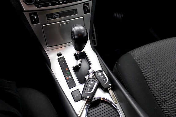 Toyota Avensis 12 of 22