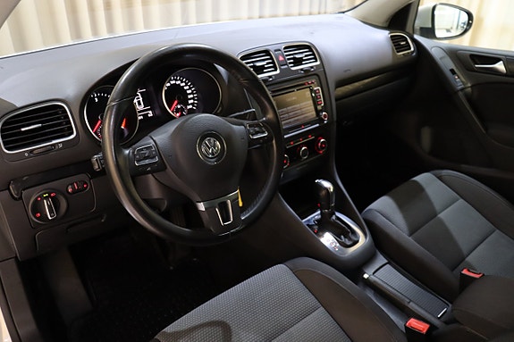 Volkswagen Golf VI 16 of 24