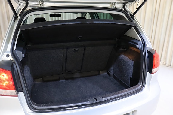 Volkswagen Golf VI 11 of 24