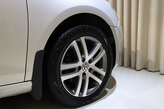 Volkswagen Golf VI 14 of 24