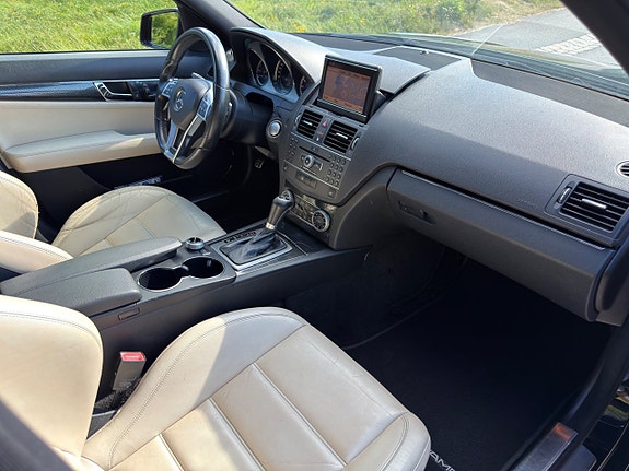 Mercedes-Benz C63 6 of 11