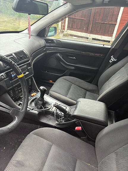 BMW 523i 18 of 20