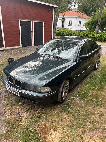 BMW 523i 2 of 20