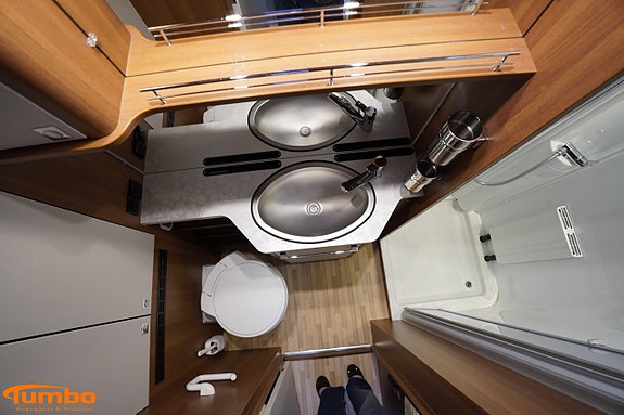 LMC T712 2xAC Alde Solcell 12 of 21
