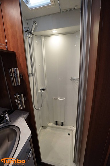 LMC T712 2xAC Alde Solcell 11 of 21
