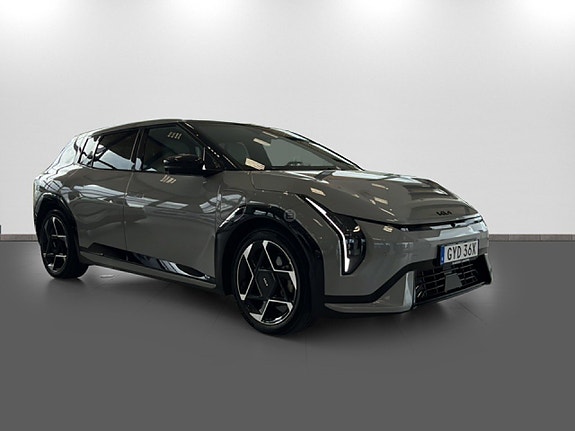 Kia EV4 3 of 22