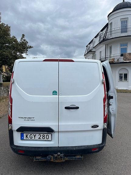 Ford Transit Custom 6 of 23